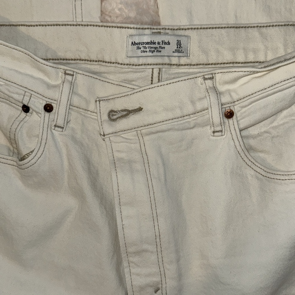 Abercrombie & Fitch 70’s Vintage Flare Ultra High Rise Jean